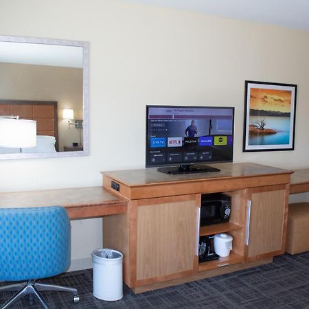 Hampton Inn & Suites Big Rapids, Mi Bagian luar foto
