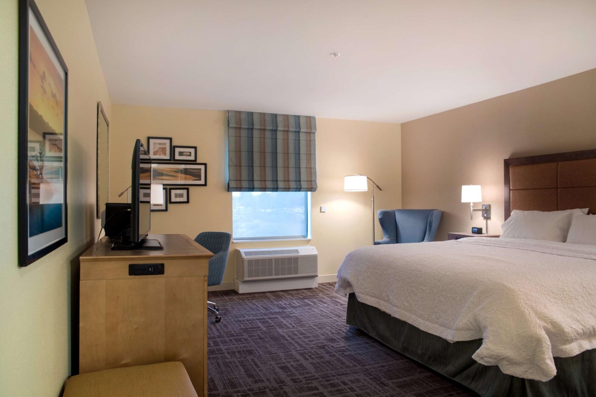 Hampton Inn & Suites Big Rapids, Mi Bagian luar foto