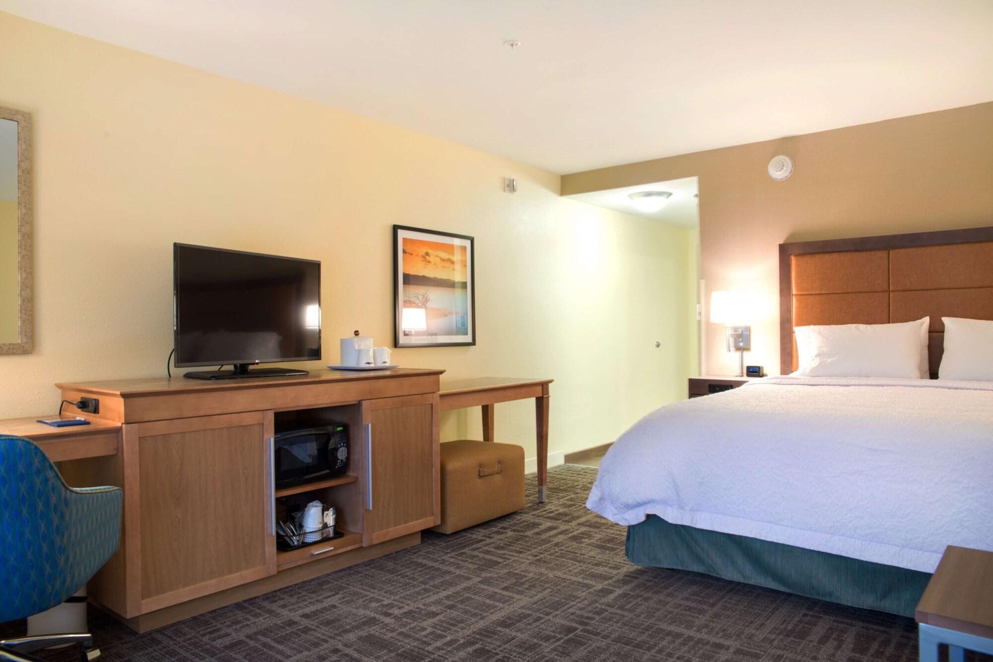 Hampton Inn & Suites Big Rapids, Mi Bagian luar foto