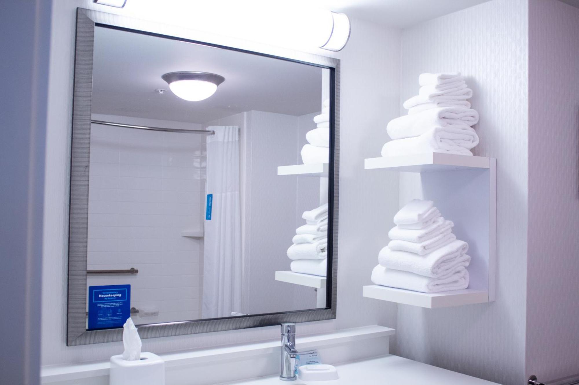 Hampton Inn & Suites Big Rapids, Mi Bagian luar foto