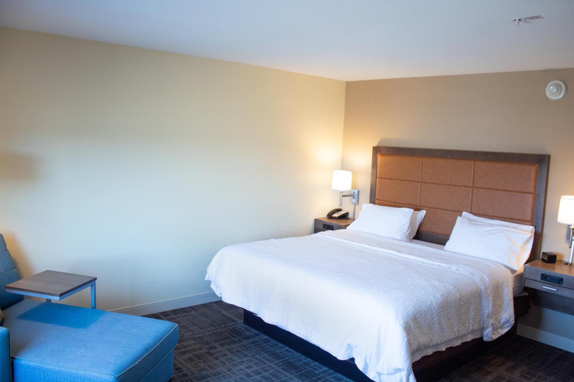 Hampton Inn & Suites Big Rapids, Mi Bagian luar foto