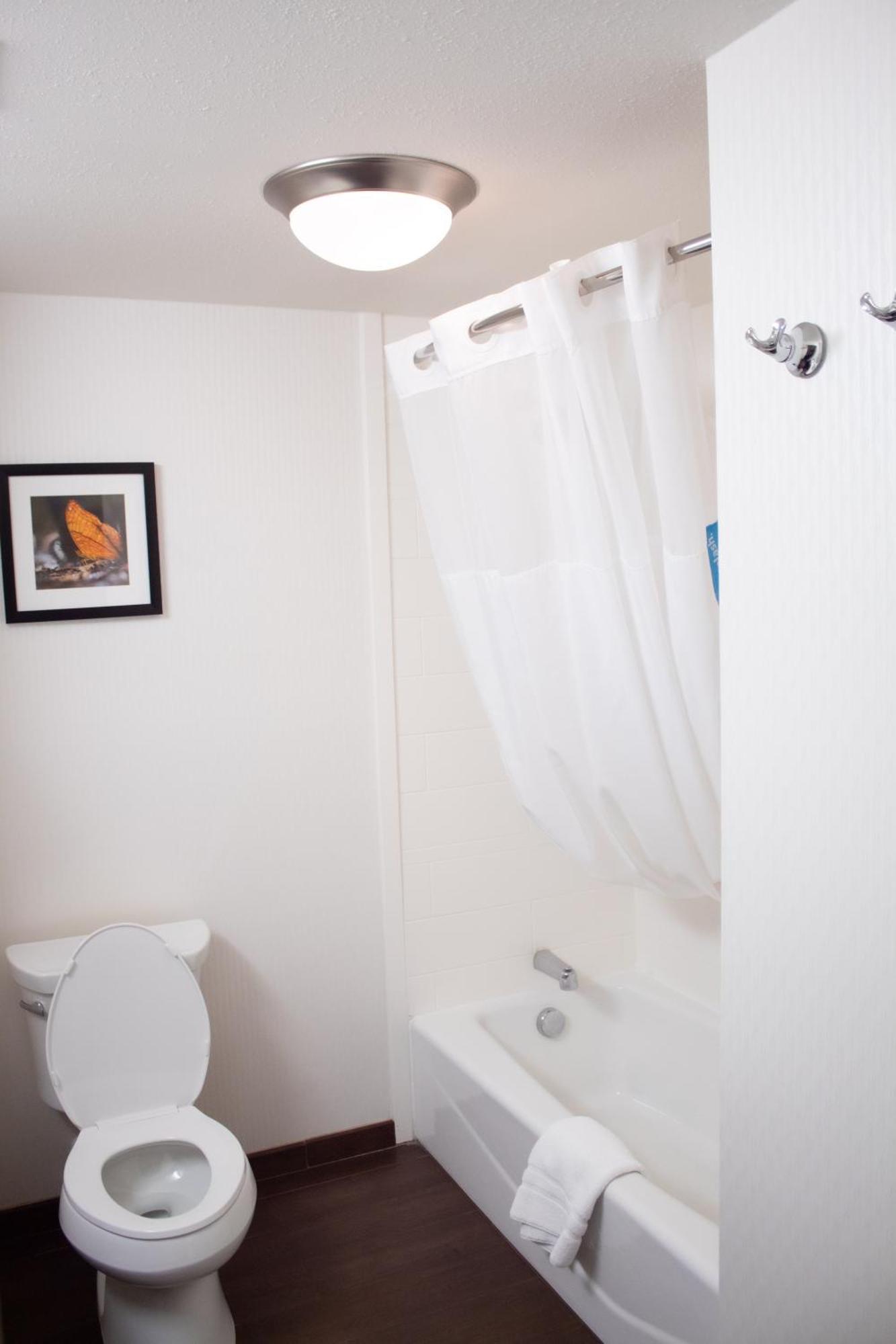 Hampton Inn & Suites Big Rapids, Mi Bagian luar foto