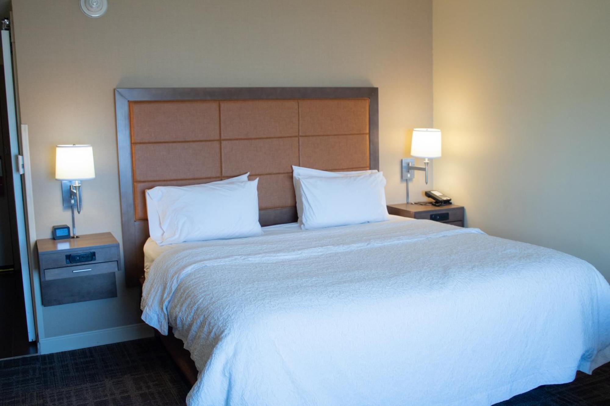 Hampton Inn & Suites Big Rapids, Mi Bagian luar foto