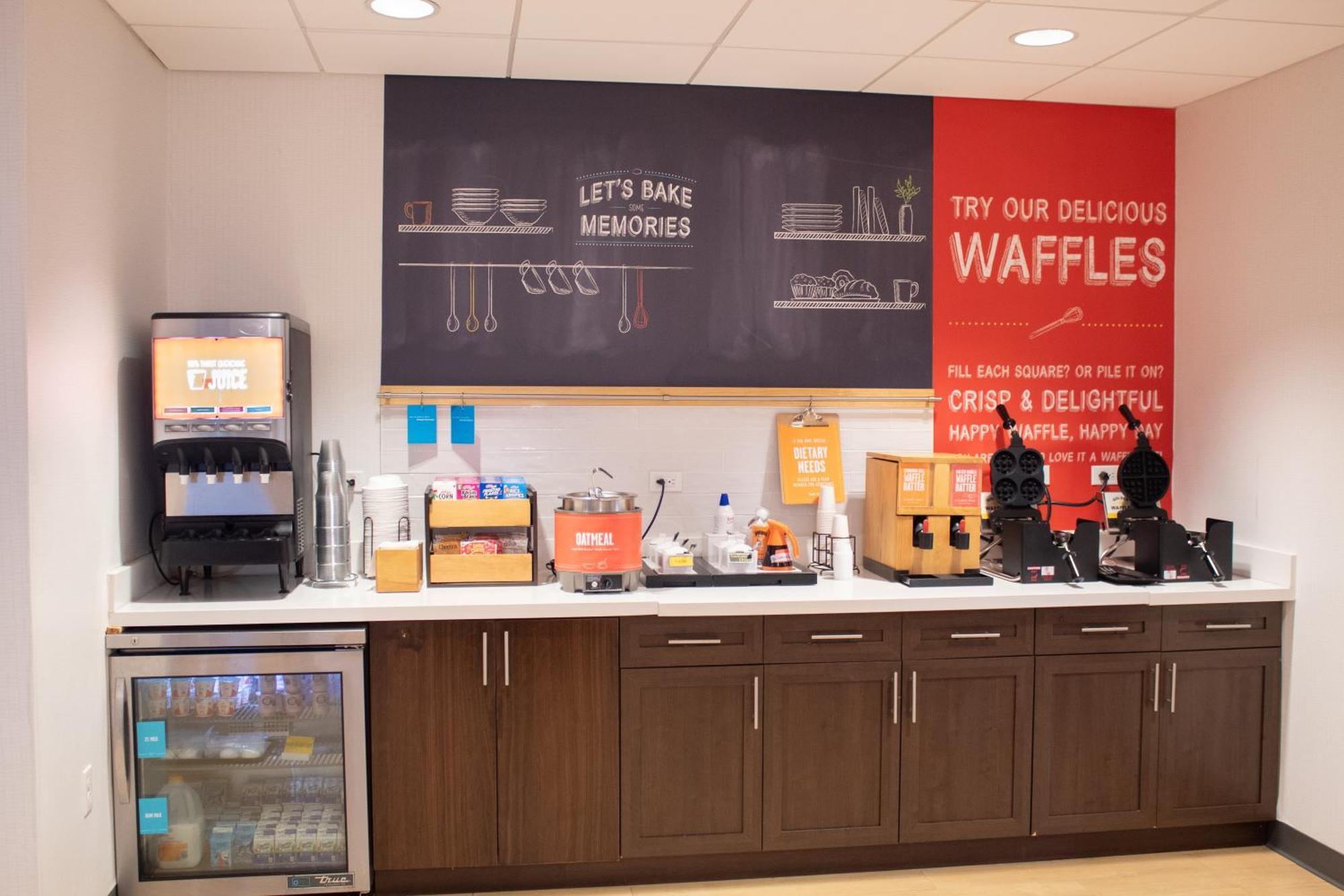 Hampton Inn & Suites Big Rapids, Mi Bagian luar foto